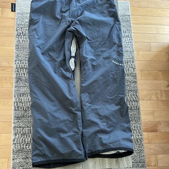 Oakley snowboard pants - Picture 5 of 8